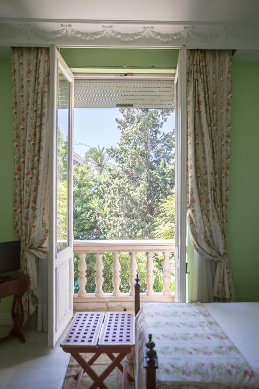 Villa De La Palmera Seville Exterior photo