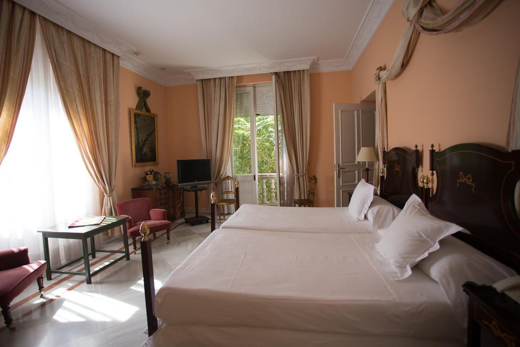 Villa De La Palmera Seville Exterior photo