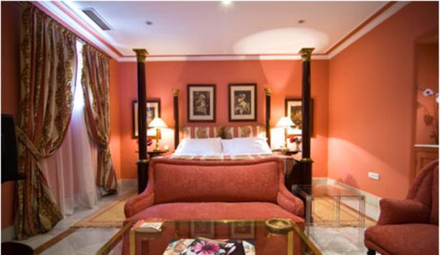 Villa De La Palmera Seville Room photo